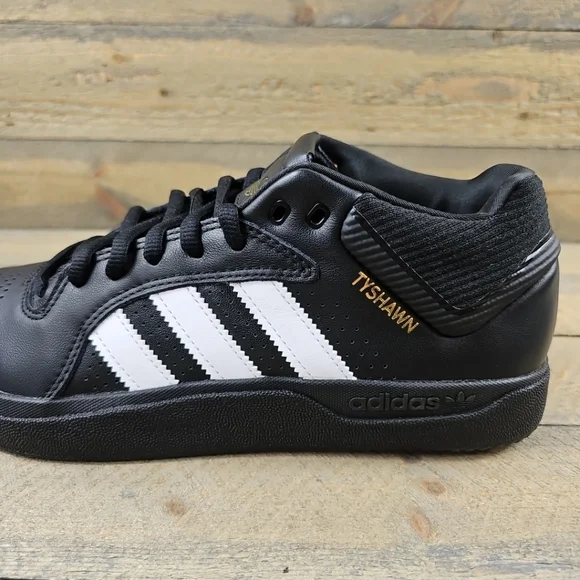 adidas Tyshawn Men's Casual Skate Leather Shoes Core Black White - Picture 12 of 12